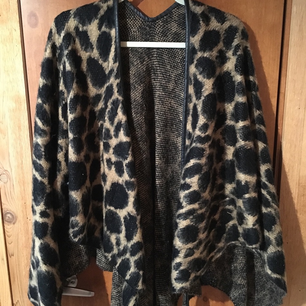 Leopard-print Sweater Kimono